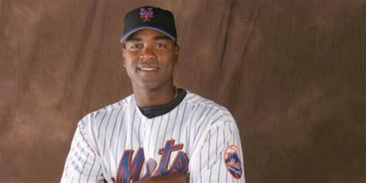 Carlos Delgado Net Worth | Celebrity Net Worth |